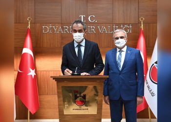 Bakan Özer: Diyarbakır’da 21 sınıfta vaka veya temaslı nedeniyle eğitime ara verildi