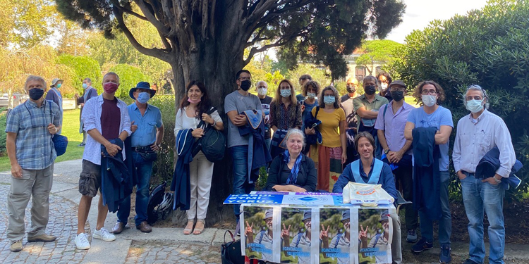 Akademisyenlerin eylemi devam ediyor Akademisyenlerin eylemi devam ediyor