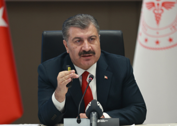 Bakan Koca duyurdu: Eris varyantı 9 kişide görüldü