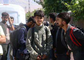 İnsan kaçakçıları mültecileri dolandırıldı