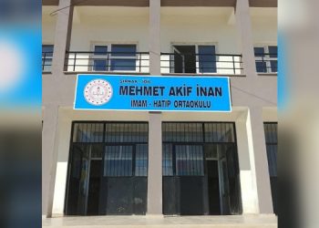 Irkçı söylemlerde bulunan öğretmen hakkında suç duyurusu