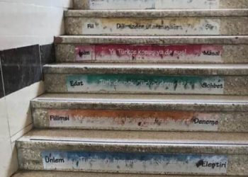 Irkçı yazılamalar silindi, okul müdürüne soruşturma açıldı