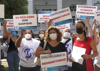 İş bırakan 800 hekime soruşturma İş bırakan 800 hekime soruşturma