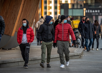 Hollanda’da sosyal mesafe kuralı kaldırılıyor
