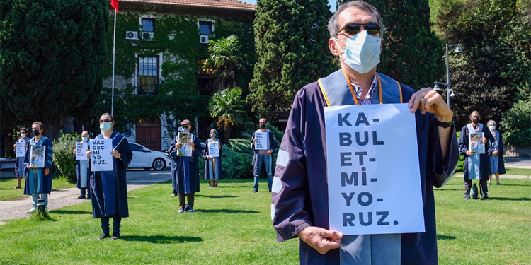 Seda Binbaşgil’in Boğaziçi’deki caz dersleri kaldırıldı Seda Binbaşgil’in Boğaziçi’deki caz dersleri kaldırıldı