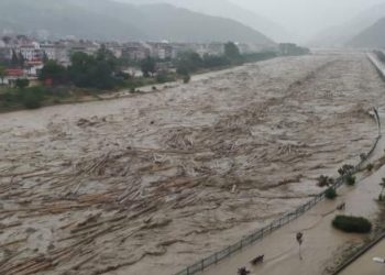 Tuşba’da sel: Altyapı yok