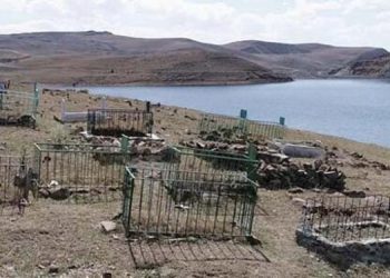 Suların çekildiği Palandöken Barajı’nda kemikler ortaya çıktı