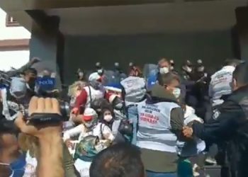 İşçiler, “Çevik süpür” talimatıyla dövülerek gözaltına alındı
