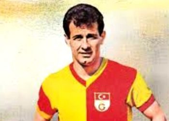 “Taçsız Kral” Metin Oktay, ölüm yıl dönümünde anıldı.