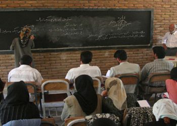 Taliban karma eğitimi yasakladı