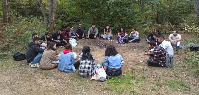 Öğrenciler çözüm önerilerini tartıştı Öğrenciler çözüm önerilerini tartıştı