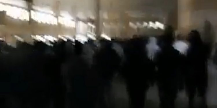 Maltepe KYK Yurdu’nda 2 bin öğrenciden eylem Maltepe KYK Yurdu’nda 2 bin öğrenciden eylem