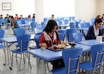 İzmir’de KYK yurdunda 100’e yakın öğrenci zehirlendi