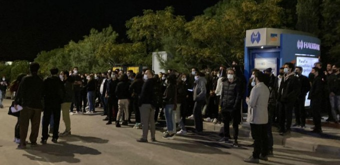 Öğrencilerden zehirlenme vakalarına karşı eylem Öğrencilerden zehirlenme vakalarına karşı eylem