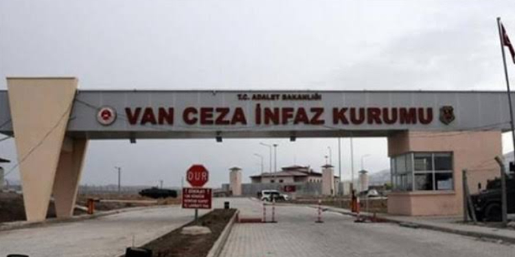 Oda değişimini kabul etmeyen tutuklular darp edildi Oda değişimini kabul etmeyen tutuklular darp edildi