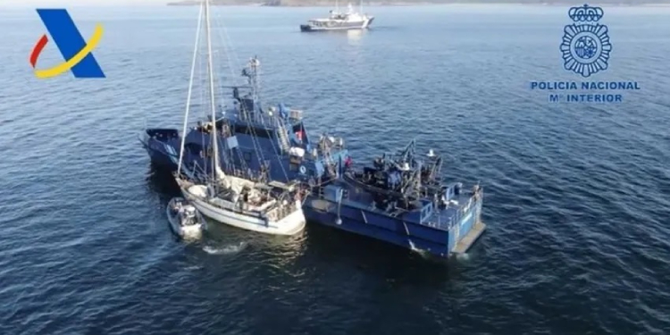 Türkiye kökenli çeteye ait 3 ton kokain yakalandı Türkiye kökenli çeteye ait 3 ton kokain yakalandı