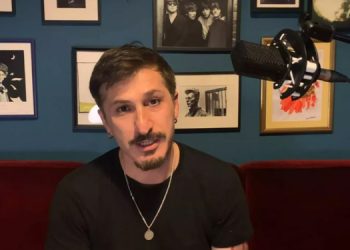 Redd grubunun solisti Doğan Duru da adaylıktan çekildi