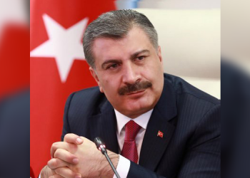 Bakan Koca: Aktif vakaların yüzde 40’ını 23 yaş altı vatandaşlar oluşturuyor