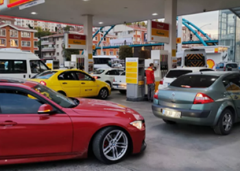 Benzine bir haftada üçüncü zam