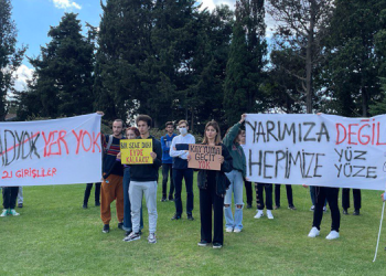Boğaziçi Üniversitesi öğrencilerinden online eğitim protestosu