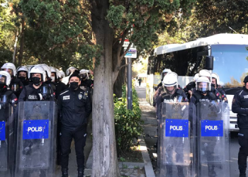 Çevik kuvvet Boğaziçi Üniversitesi’ne girdi