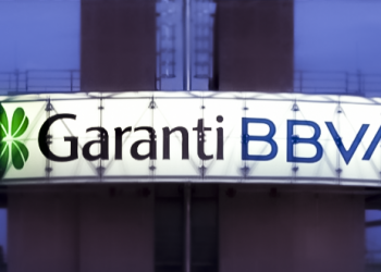 Özel sektör de faizi indiriyor