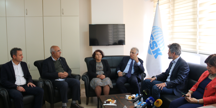 HDP’den KESK’e bütçe ziyareti: Emekten yana bütçe oluşturulmalı HDP’den KESK’e bütçe ziyareti: Emekten yana bütçe oluşturulmalı