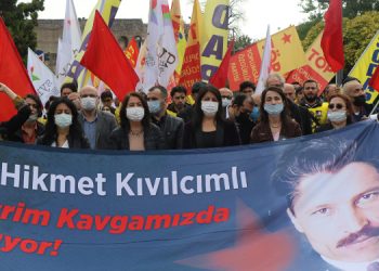 Kıvılcımlı mezarı başında anıldı: Mücadele kaynağı oldu