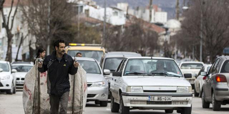 İşçilere ‘örgütlere maddi destek sağlıyorum’ ifadesi için baskı İşçilere ‘örgütlere maddi destek sağlıyorum’ ifadesi için baskı
