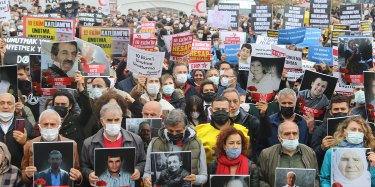 Kadıköy’den haykıran binler: 10 Ekim’i unutturmayacağız Kadıköy’den haykıran binler: 10 Ekim’i unutturmayacağız