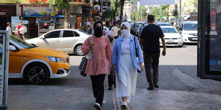 Kadınların siyasete katılımını en fazla HDP’li seçmen destekliyor Kadınların siyasete katılımını en fazla HDP’li seçmen destekliyor