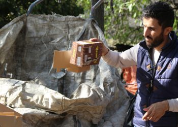 Katı atık işçileri: Çalışmazsak ekmek yok!