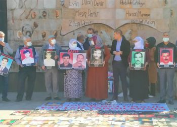 Kayıp yakınları Koşuyolu Parkı’nda