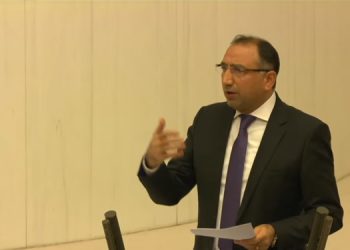 Ali Kenanoğlu: İstanbul’da deprem toplanma alanı mezarlıklardır