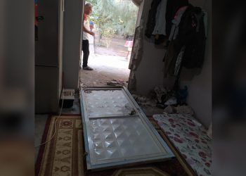 Köpekli baskın: Kapılar kırıldı, yurttaşlar darp edildi