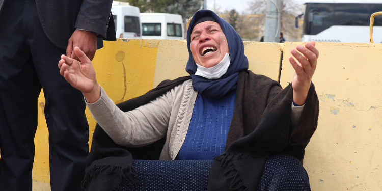 Şenyaşar ailesi: Gelecek nesillere adaletli hayat sunmak hepimizin görevi Şenyaşar ailesi: Gelecek nesillere adaletli hayat sunmak hepimizin görevi