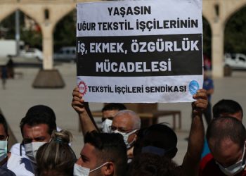 Uğur Tekstil işçileri fabrika yönetimi ile uzlaştı