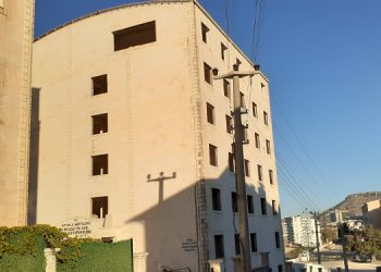 Yurt sorunu fırsata dönüştü: Kayyım cemaate yurt inşa edecek