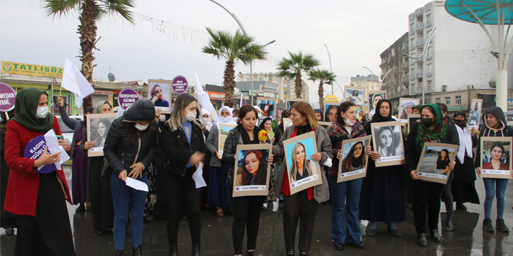 25 Kasım’da kadın yürüyüşlerine davet 25 Kasım’da kadın yürüyüşlerine davet