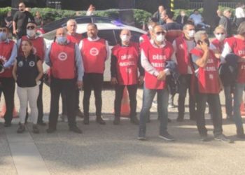 İzmir’de işçiler Soylu’yu protesto etti