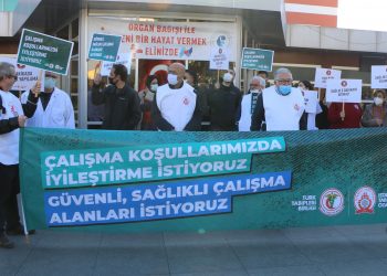 TTB’den uyarı eylemi: Çalışma koşullarımızı düzelttin