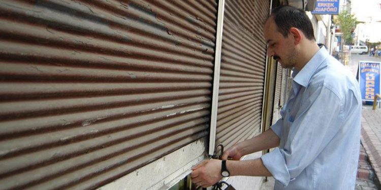 ‘Pandemi destek kredisi’ Kürt illerinde takibe düştü: Bankalar ilk kez tarla alıyor ‘Pandemi destek kredisi’ Kürt illerinde takibe düştü: Bankalar ilk kez tarla alıyor