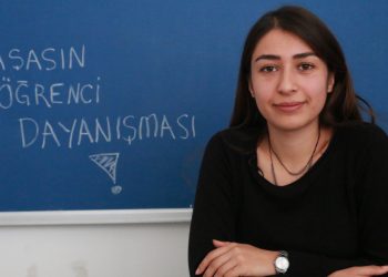 Öğrenciler geçinmek için çalışmak zorunda