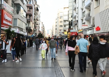 İzmir’den ekonomik kriz yorumu: Yaşayan ölüleriz