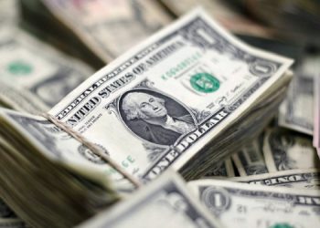 Faiz indirim kararı dolarda yükselişi tırmandırdı