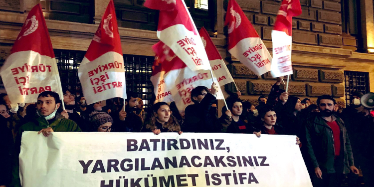 TİP’ten Merkez Bankası İstanbul Şubesi önünde basın açıklaması TİP’ten Merkez Bankası İstanbul Şubesi önünde basın açıklaması