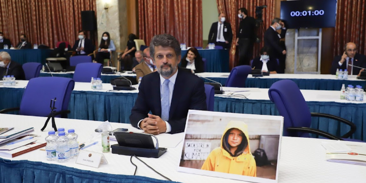 MEB ve YÖK’ün eğitim politikası ‘sermaye endeksli eğitim’ MEB ve YÖK’ün eğitim politikası ‘sermaye endeksli eğitim’