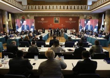 Paylan’dan Çavuşoğlu’na: Toplumsal barışa zarar veriyorsunuz