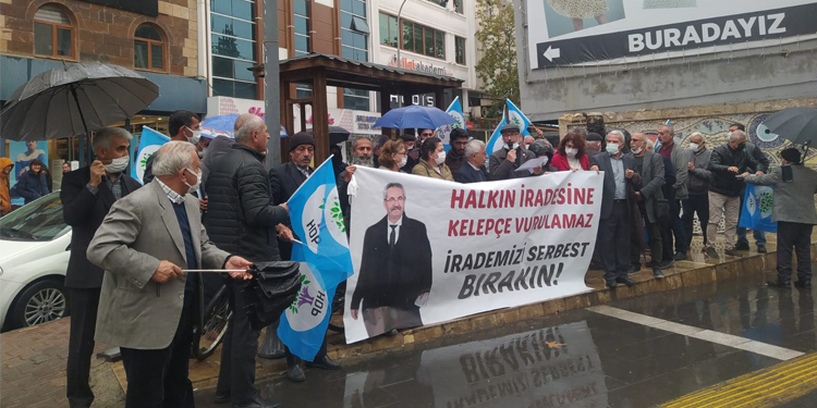 Behçet Yıldırım’ın tutuklanması protesto edildi Behçet Yıldırım’ın tutuklanması protesto edildi