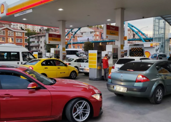 Benzin ve motorin fiyatı 10 liranın üzerine çıkıyor